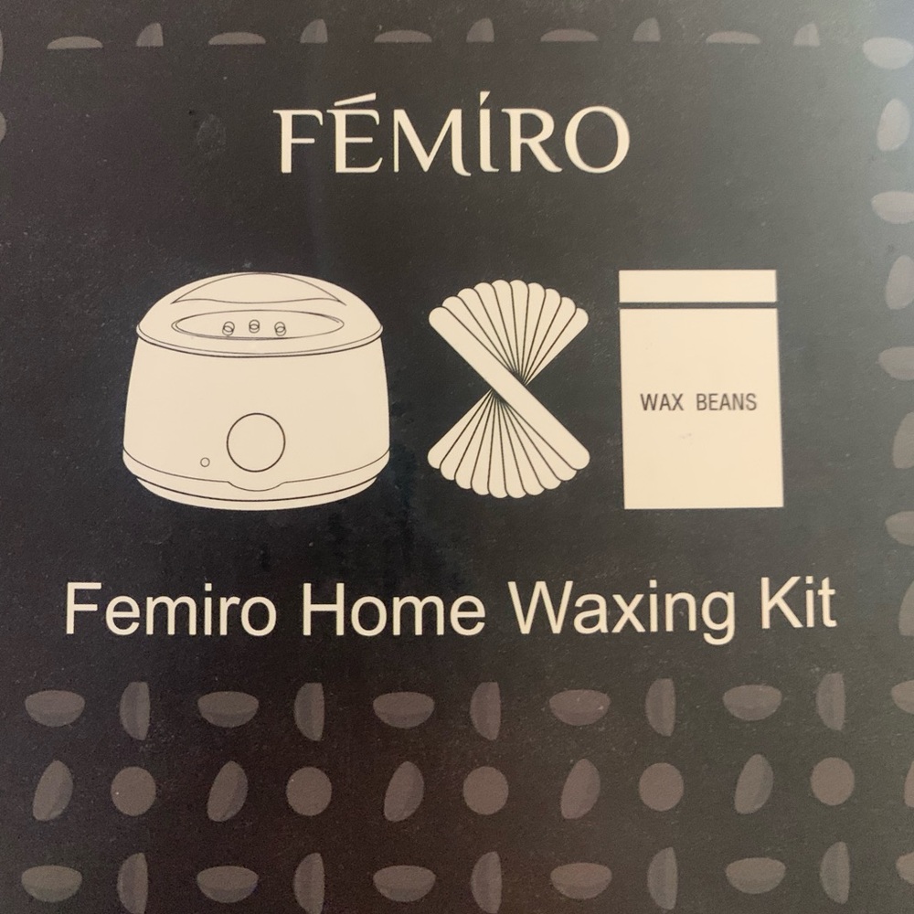 Waxing kit.
